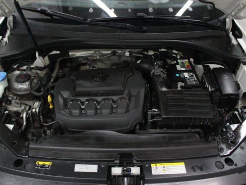 Used 2022 Volkswagen Tiguan SE image 33