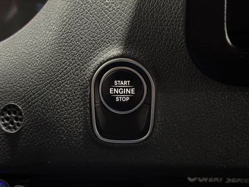 Used 2021 Mercedes-Benz Sprinter 2500 image 24