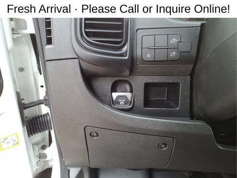 Used 2024 RAM ProMaster 2500 w/ Convenience Group FWD image 17