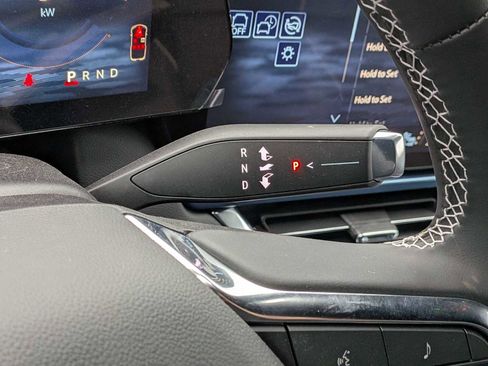 New 2026 Chevrolet Equinox EV LT image 30