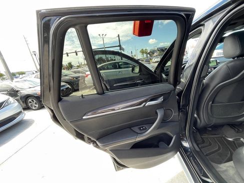 Used 2018 BMW X1 xDrive28i w/ Premium Package AWD/4WD image 11