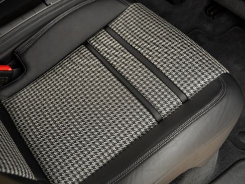 Certified 2020 Porsche Cayenne Turbo image 37