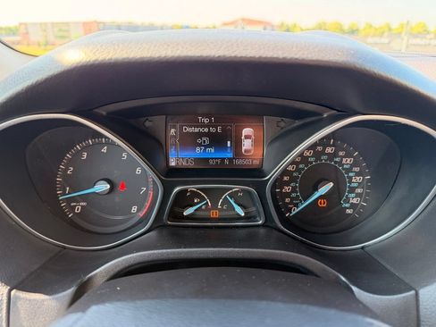 Used 2012 Ford Focus Titanium FWD image 11