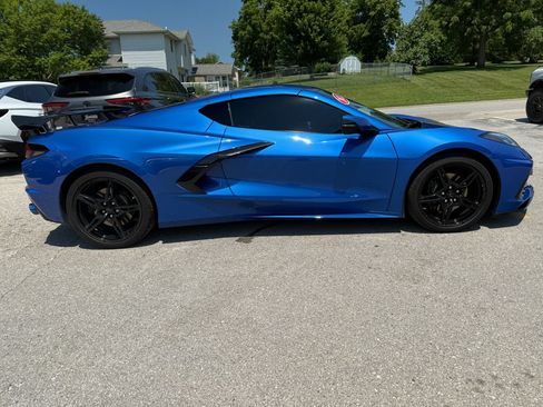 Used 2022 Chevrolet Corvette Stingray Coupe w/ 1LT RWD image 4
