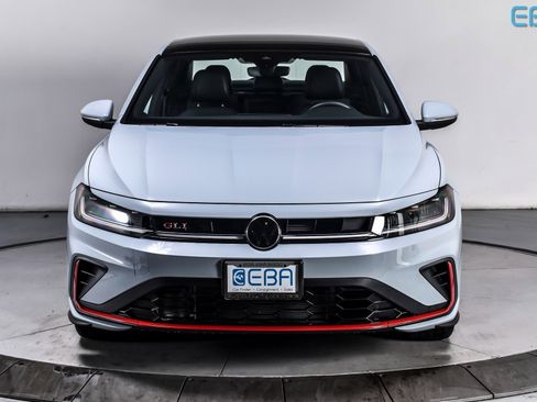 Used 2025 Volkswagen Jetta GLI Autobahn image 8