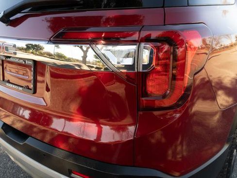 Used 2021 GMC Acadia SLE w/ Driver Convenience Package image 38