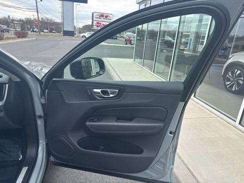 Certified 2025 Volvo XC60 B5 Plus image 13