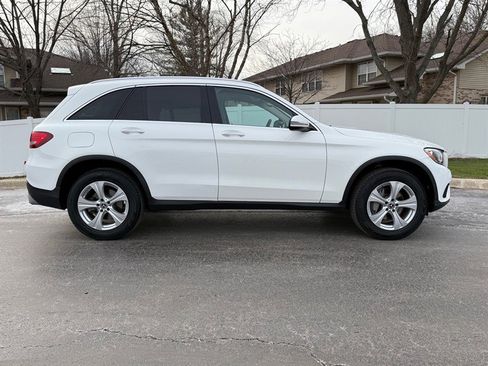 Used 2018 Mercedes-Benz GLC 300 4MATIC image 5