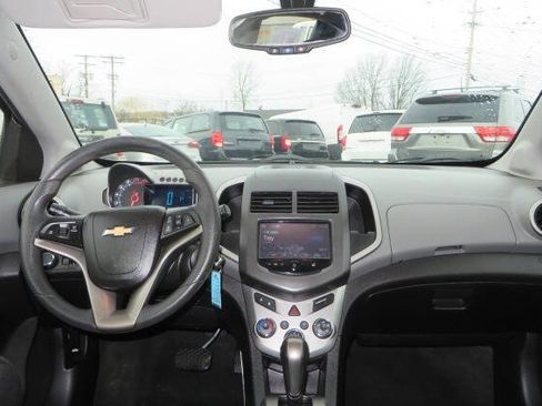 Used 2016 Chevrolet Sonic LT image 43