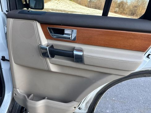 Used 2013 Land Rover LR4 HSE image 19
