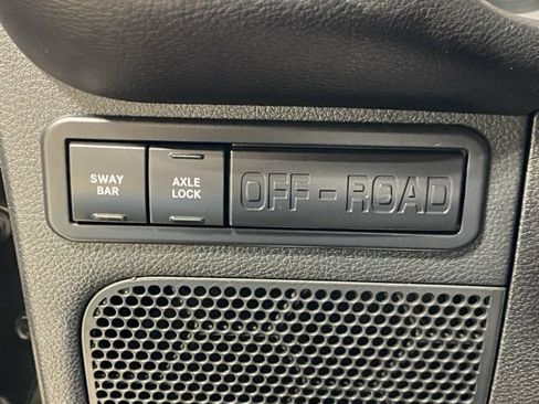 Used 2017 Jeep Wrangler Unlimited Rubicon w/ Connectivity Group AWD/4WD image 38