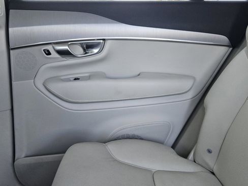 Used 2023 Volvo XC90 B5 Core w/ Protection Package Premier image 18