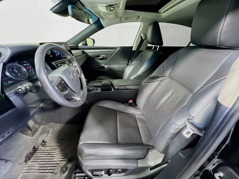 Used 2022 Lexus ES 300h w/ Accessory Package 2 FWD image 9