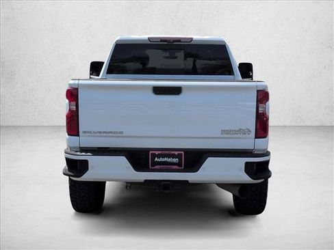 Used 2022 Chevrolet Silverado 2500 High Country w/ Z71 Off-Road Package AWD/4WD image 7