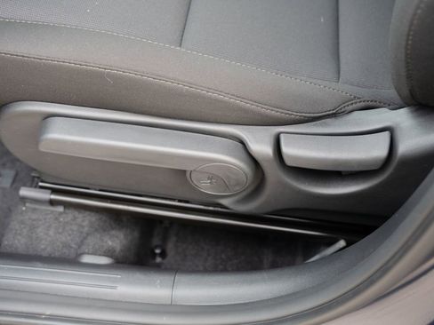 New 2026 Hyundai Kona SE image 17