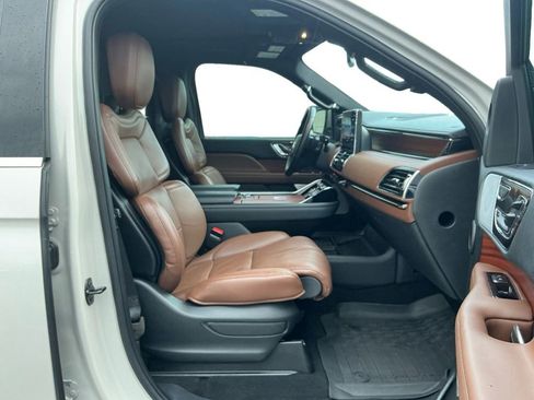 Certified 2024 Lincoln Navigator L Reserve image 22
