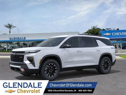 New 2026 Chevrolet Traverse Z71 w/ Driver Confidence Package AWD/4WD image 2