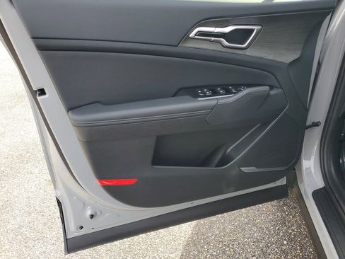 Used 2025 Kia Sportage X-Line image 8