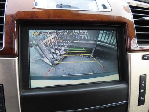 Used 2012 Cadillac Escalade Platinum image 30