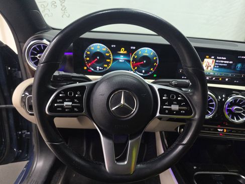 Used 2021 Mercedes-Benz CLA 250 w/ Premium Package image 13