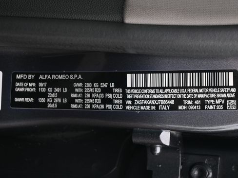 Used 2018 Alfa Romeo Stelvio AWD image 32