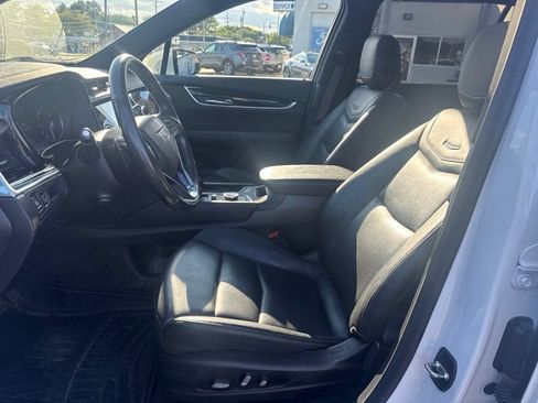 Used 2021 Cadillac XT6 Premium Luxury AWD/4WD image 10
