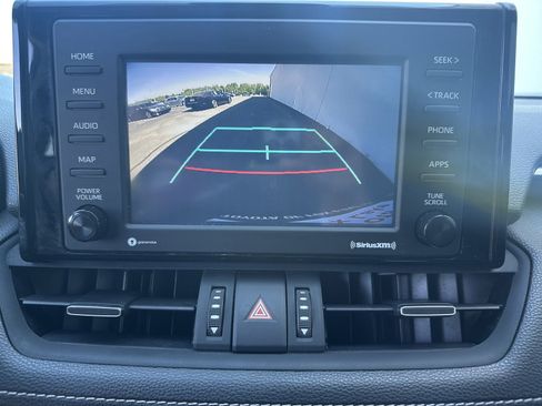 Used 2020 Toyota RAV4 XLE Premium FWD image 19