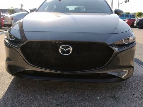 Used 2019 MAZDA MAZDA3 Hatchback w/ Preferred Package FWD image 6