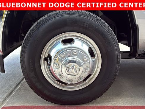 Used 2024 RAM 3500 Tradesman w/ Chrome Appearance Group image 30