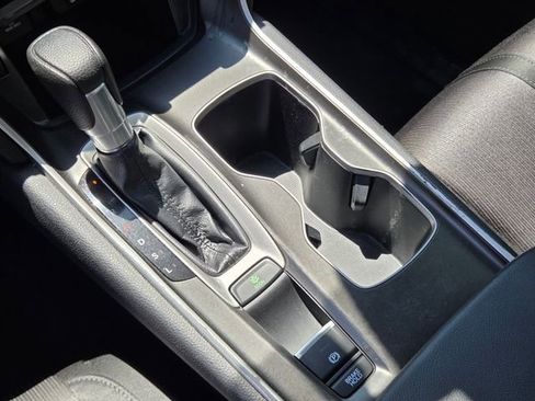 Used 2020 Honda Accord EX image 23