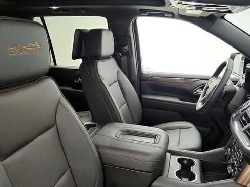 Used 2024 Chevrolet Tahoe High Country w/ Advanced Technology Package image 25