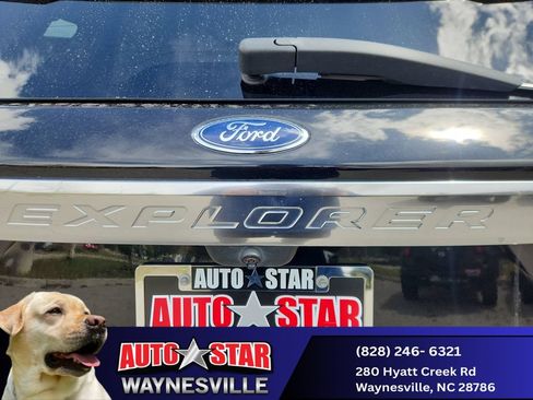 Used 2020 Ford Explorer Platinum w/ Premium Technology Package AWD/4WD image 32