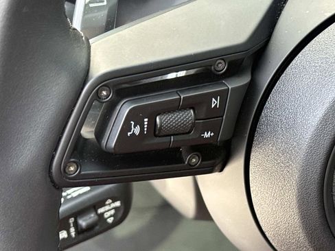 Used 2025 Porsche Macan S image 25