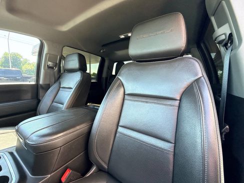 Used 2023 GMC Sierra 3500 Denali AWD/4WD image 35
