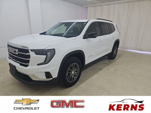 Used 2025 GMC Acadia Elevation image 1