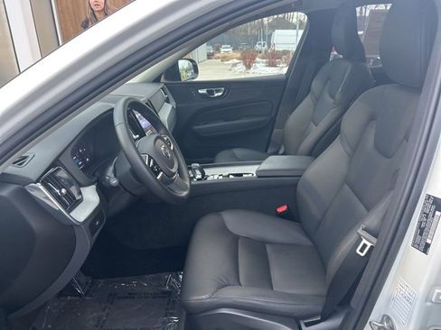 Certified 2025 Volvo XC60 B5 Plus image 17