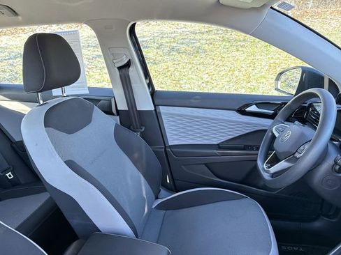 Used 2022 Volkswagen Taos S image 13