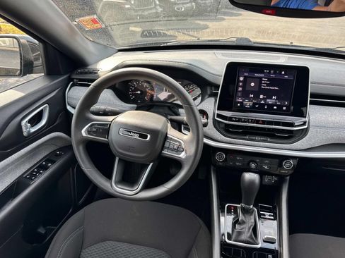 Used 2025 Jeep Compass Sport AWD/4WD image 20