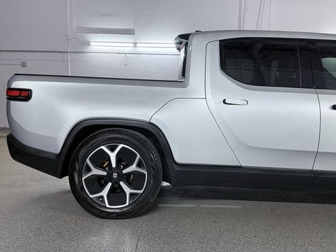 Used 2022 Rivian R1T Adventure image 7