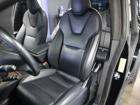 Used 2020 Tesla Model X Long Range image 22
