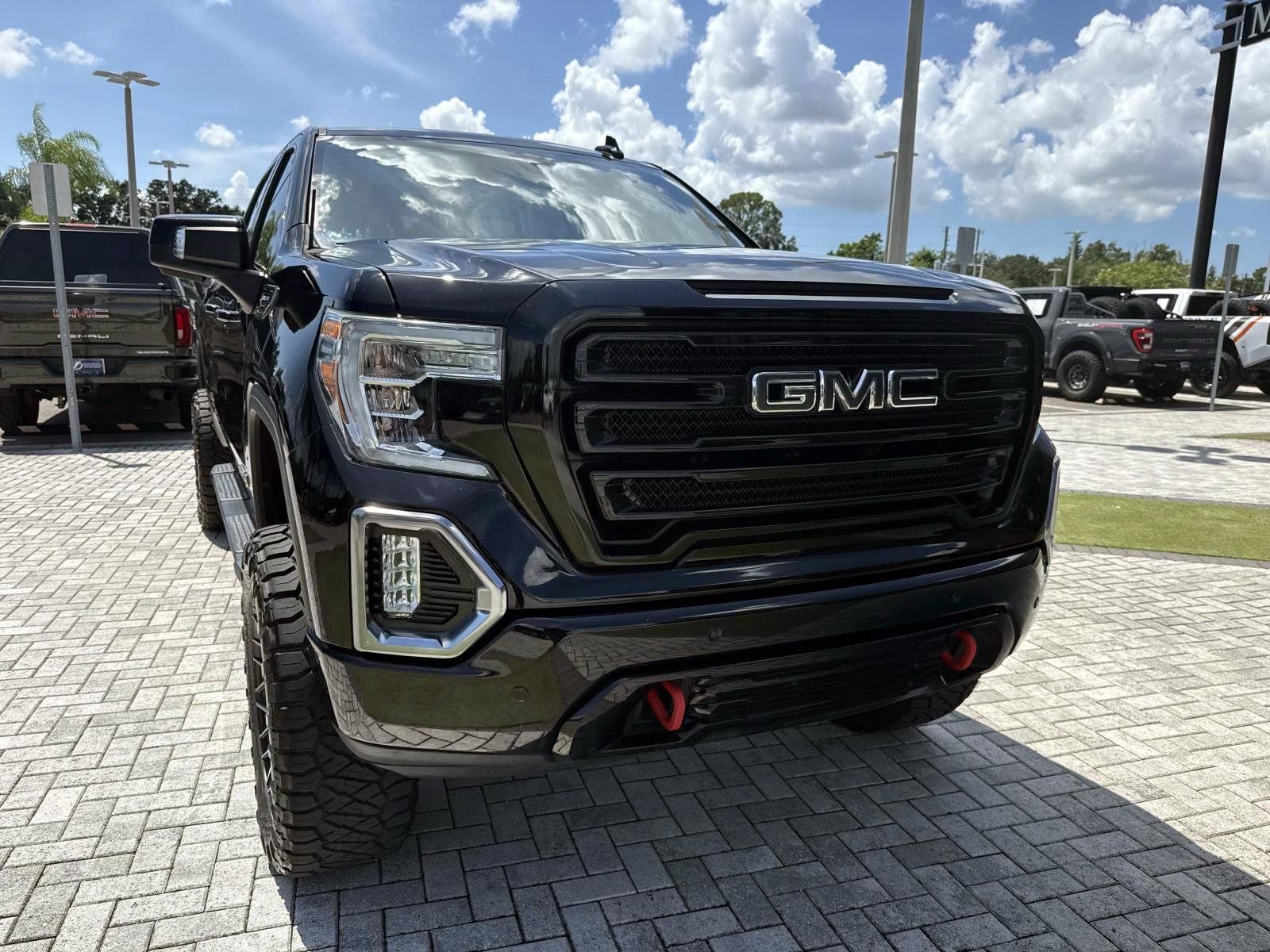 Used 2019 GMC Sierra 1500 AT4 w/ AT4 Premium Package AWD/4WD image 8