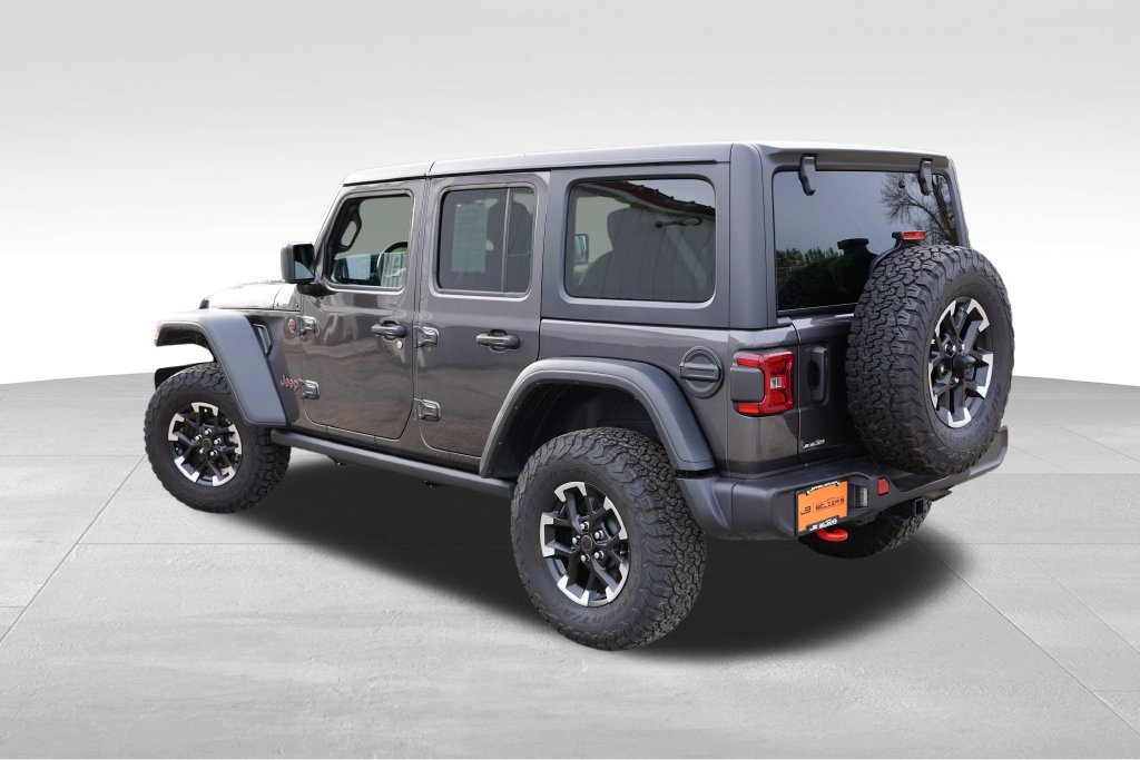 Used 2025 Jeep Wrangler Unlimited Rubicon w/ Convenience Group AWD/4WD image 7