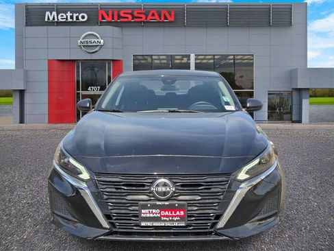 Certified 2024 Nissan Altima 2.5 S FWD image 2