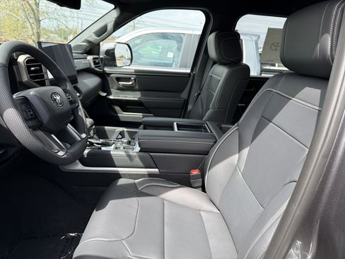 New 2026 Toyota Tundra Limited AWD/4WD image 16