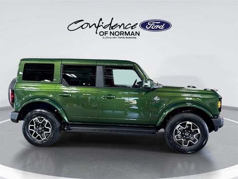 New 2025 Ford Bronco Outer Banks image 10