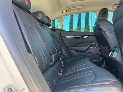 Used 2018 Maserati Levante S GranSport AWD/4WD image 19