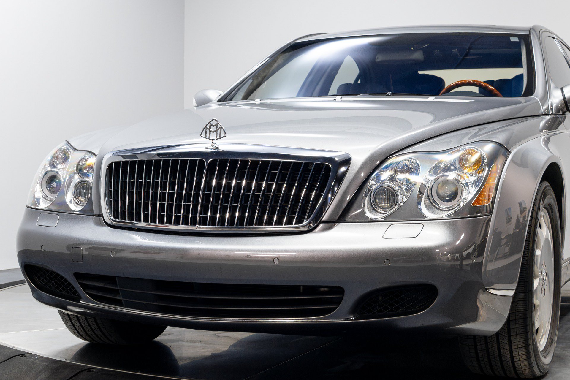 Used 2004 Maybach 57 RWD image 88