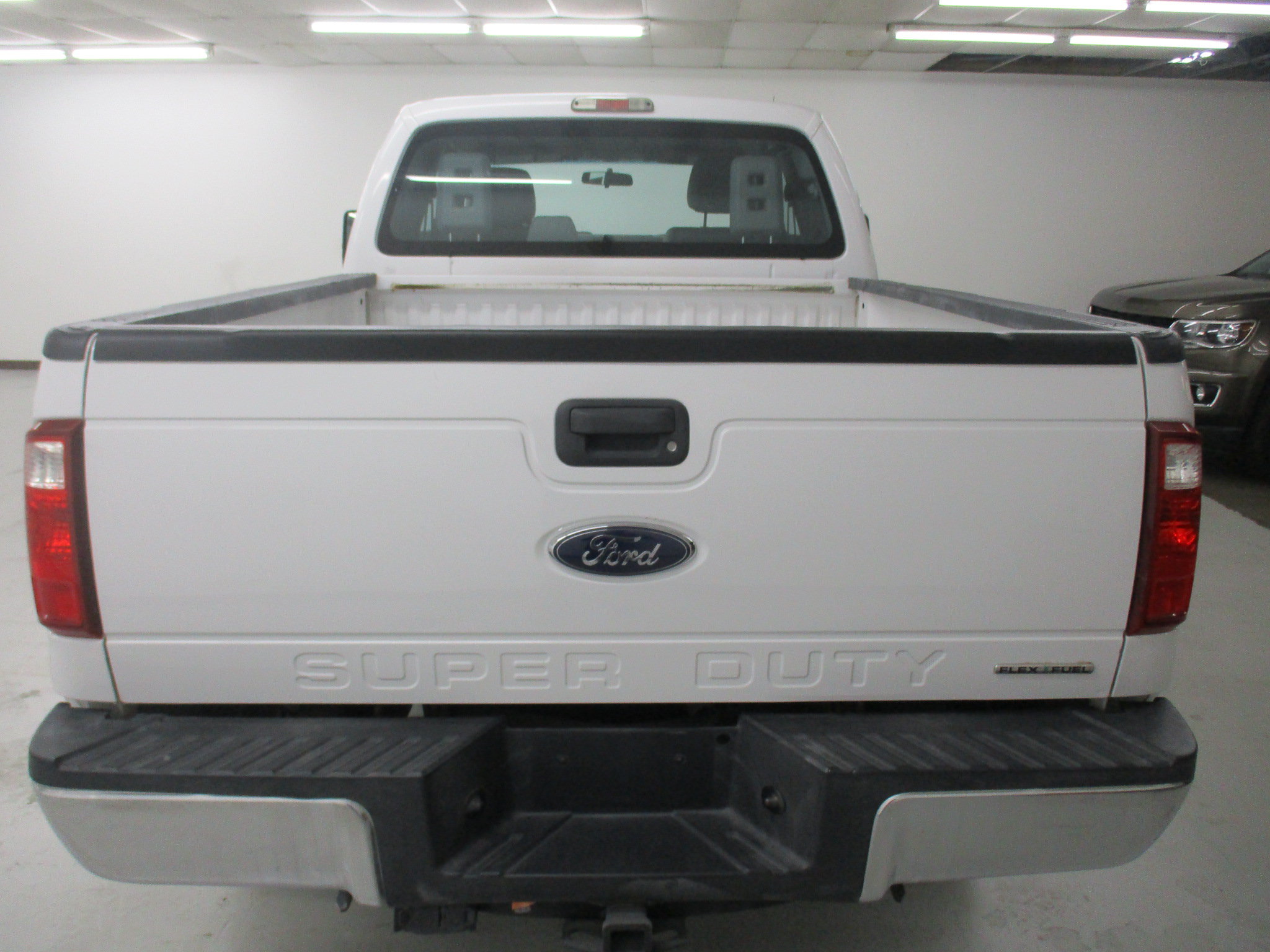 Used 2016 Ford F250 XL w/ Power Equipment Group AWD/4WD image 5