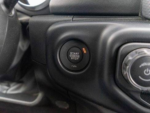 Used 2023 Jeep Wrangler Unlimited Sahara w/ Cold Weather Group AWD/4WD image 22