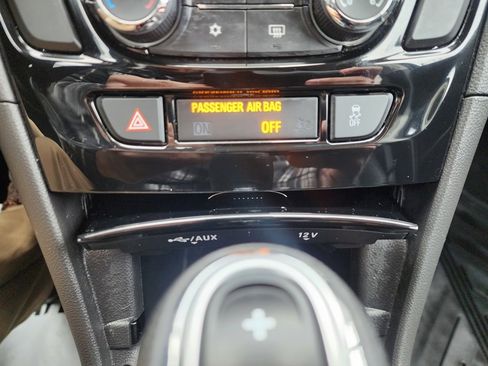 Certified 2022 Buick Encore Preferred image 43